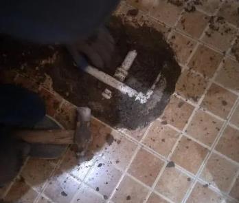 海阳卫生间漏水维修公司为您分享下卫生间渗水如何处理及注意事项