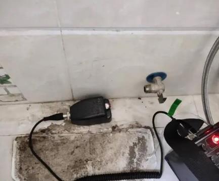 海阳屋顶漏水维修公司分享下卫生间漏水的危害及解决方法